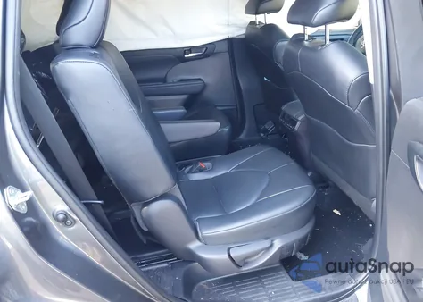 2021 Toyota Highlander Xle z USA, uszkodzony, nr VIN 5TDGZRBH5MS559168